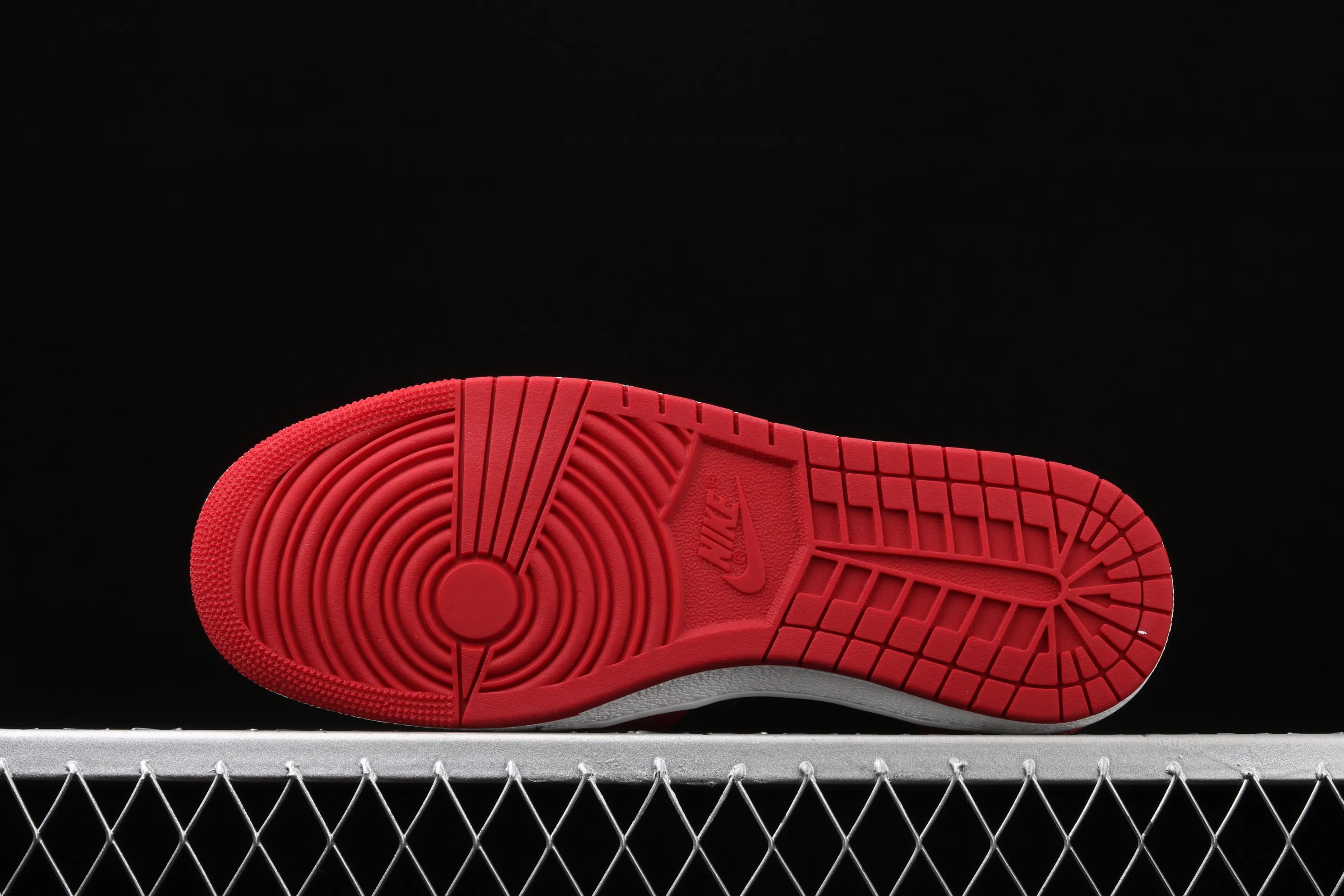 All Categories Air Jordan Jordan Series Basketball Shoes Air Jordan 1 High Pure Original Version Air Jordan 1 Hi 85 AJ1 Joe 1 Reversed Black and Red Forbidden High Basketball Shoes BQ4422-600